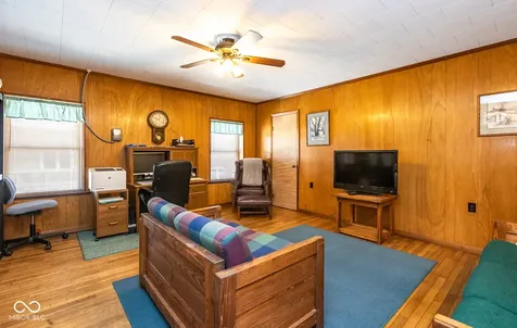 18 N Jefferson Street Knightstown IN 46148