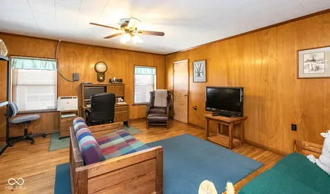 18 N Jefferson Street Knightstown IN 46148