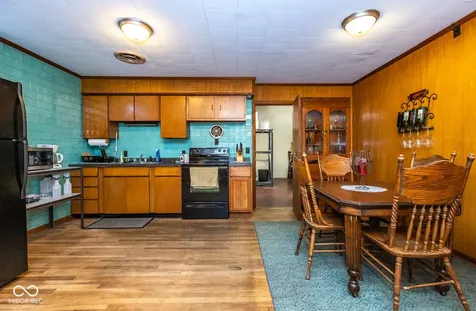 18 N Jefferson Street Knightstown IN 46148