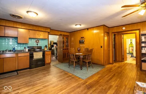 18 N Jefferson Street Knightstown IN 46148