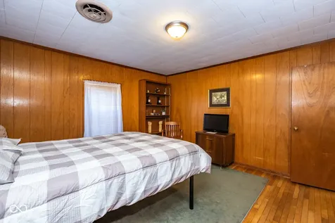 18 N Jefferson Street Knightstown IN 46148