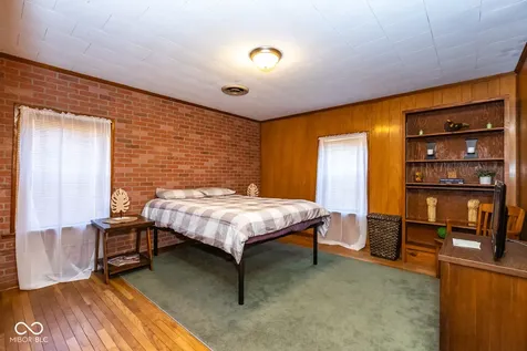 18 N Jefferson Street Knightstown IN 46148