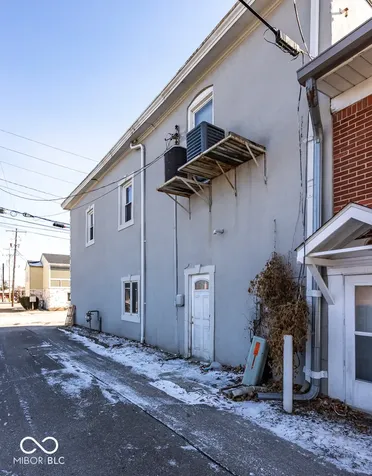 18 N Jefferson Street Knightstown IN 46148
