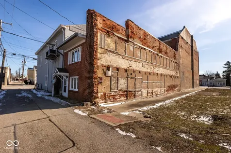 18 N Jefferson Street Knightstown IN 46148