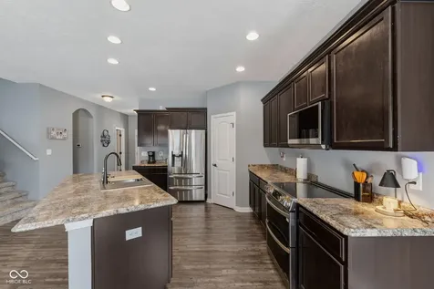 7158 Lakeland Trails Boulevard Indianapolis IN 46259