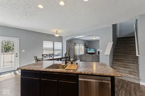 7158 Lakeland Trails Boulevard Indianapolis IN 46259