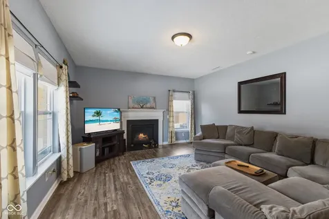 7158 Lakeland Trails Boulevard Indianapolis IN 46259