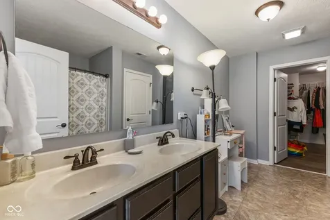 7158 Lakeland Trails Boulevard Indianapolis IN 46259