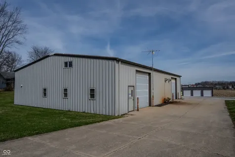 5861 N 75 W Whiteland IN 46184