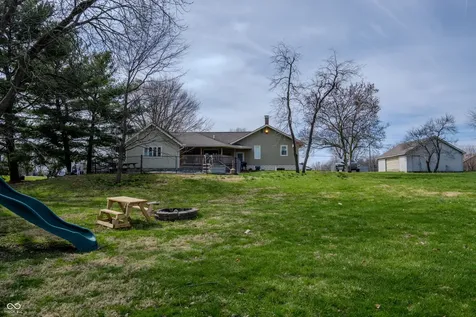 5861 N 75 W Whiteland IN 46184