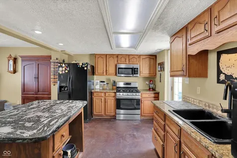 7536 Lindenwood Drive Indianapolis IN 46227
