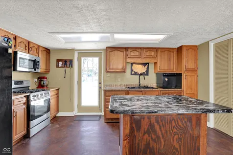 7536 Lindenwood Drive Indianapolis IN 46227
