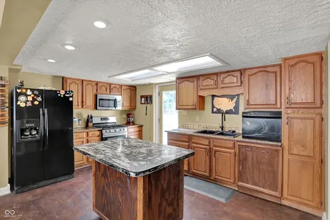 7536 Lindenwood Drive Indianapolis IN 46227