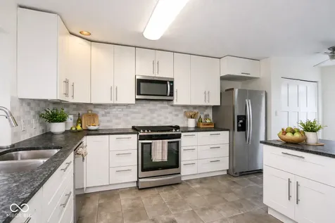 6873 Shore Island Drive Indianapolis IN 46220