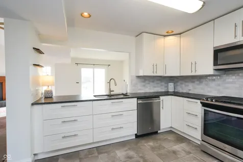 6873 Shore Island Drive Indianapolis IN 46220