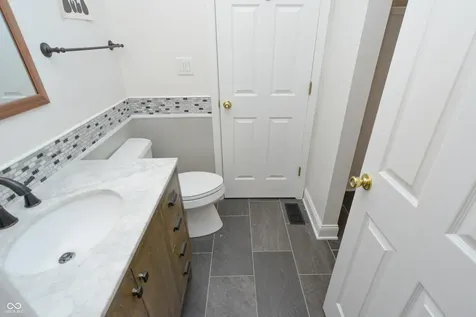 6873 Shore Island Drive Indianapolis IN 46220