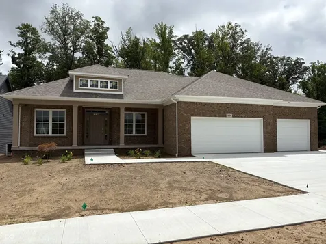 3584 Maple Ridge Drive Columbus IN 47201