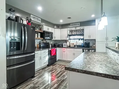 1058 N Sandy Hook Road Paoli IN 47454