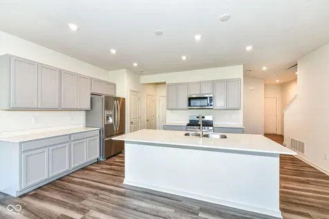 13533 Dewpoint Lane Fishers IN 46037
