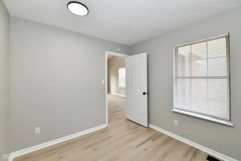 8547 Rock Hollow Circle Indianapolis IN 46256