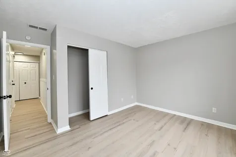 8547 Rock Hollow Circle Indianapolis IN 46256
