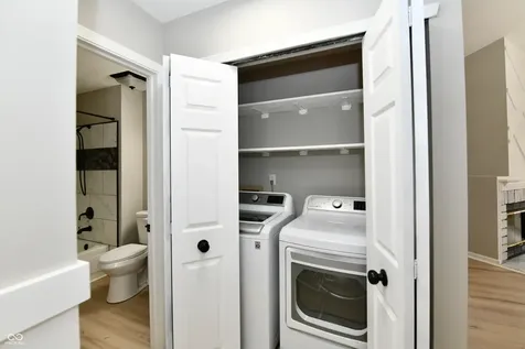 8547 Rock Hollow Circle Indianapolis IN 46256