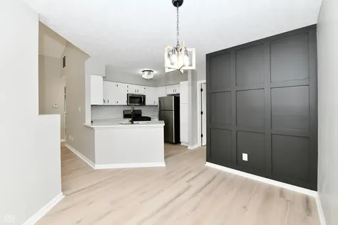 8547 Rock Hollow Circle Indianapolis IN 46256