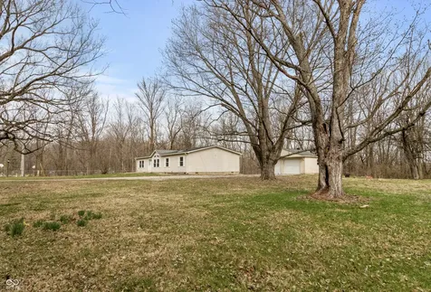 5835 Broyles Road Avon IN 46123