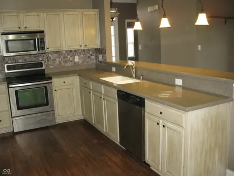 6352 Emerald Springs Drive Indianapolis IN 46221