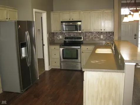 6352 Emerald Springs Drive Indianapolis IN 46221