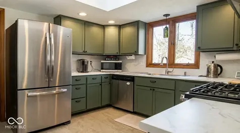 375 Nottinghill Court Indianapolis IN 46234