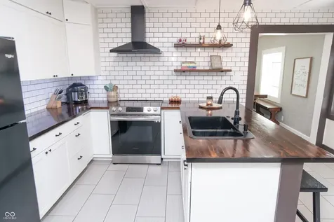 3366 S 800 E Franklin IN 46131