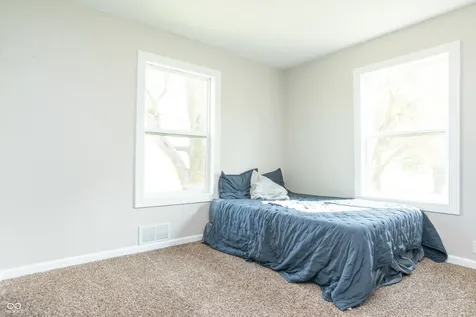 3366 S 800 E Franklin IN 46131