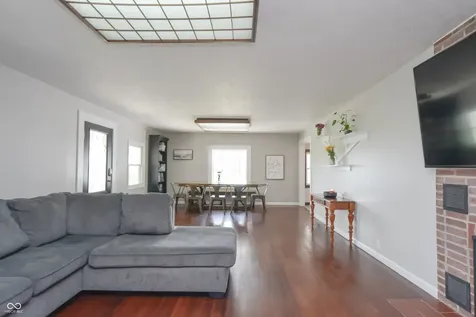 3366 S 800 E Franklin IN 46131