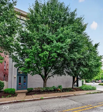 706 Massachusetts Avenue Indianapolis IN 46204