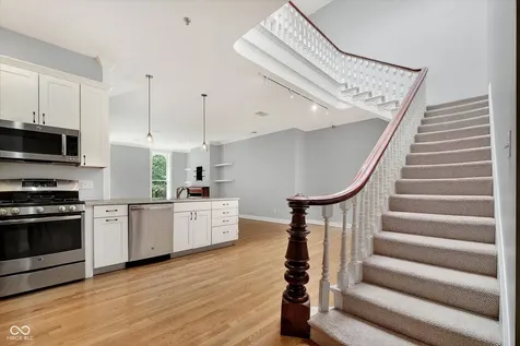 706 Massachusetts Avenue Indianapolis IN 46204