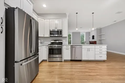 706 Massachusetts Avenue Indianapolis IN 46204