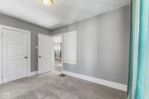 1424 N Gladstone Avenue Indianapolis IN 46201