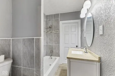 1424 N Gladstone Avenue Indianapolis IN 46201