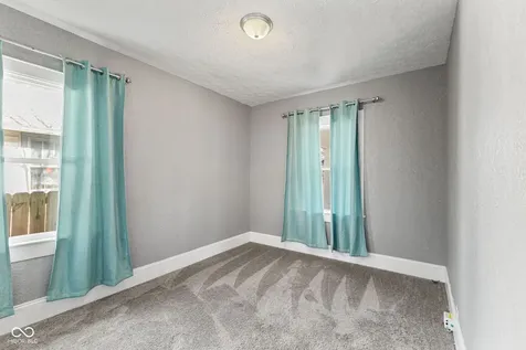 1424 N Gladstone Avenue Indianapolis IN 46201
