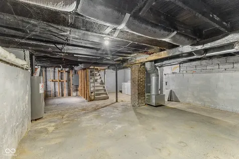 1424 N Gladstone Avenue Indianapolis IN 46201