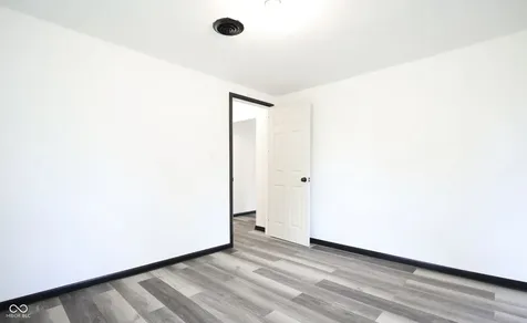 523 Patterson Road Columbus IN 47203