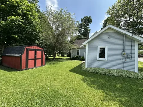 302 E Washington Street Waynetown IN 47990