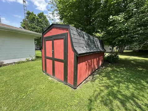 302 E Washington Street Waynetown IN 47990