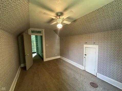 302 E Washington Street Waynetown IN 47990