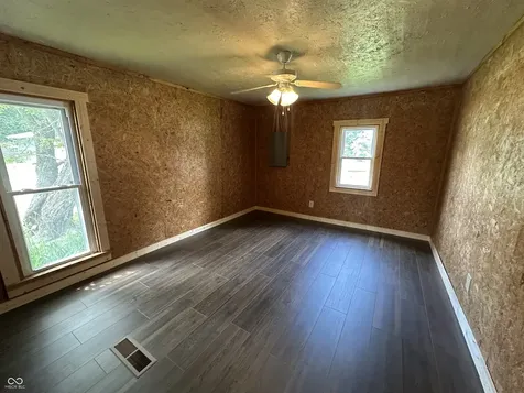 302 E Washington Street Waynetown IN 47990
