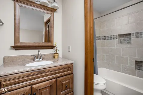 33 Dominion Drive Zionsville IN 46077