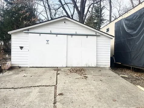4980 W Carlos Folger Drive Columbus IN 47201