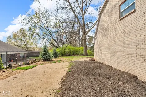 7845 Bluff Road Indianapolis IN 46217