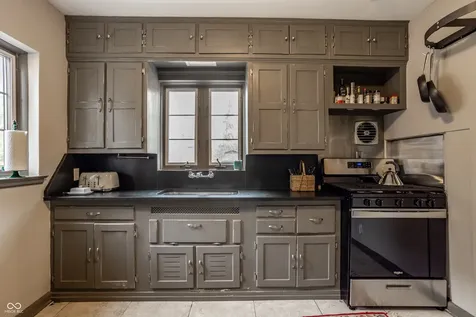 36 W 56th Street Indianapolis IN 46208
